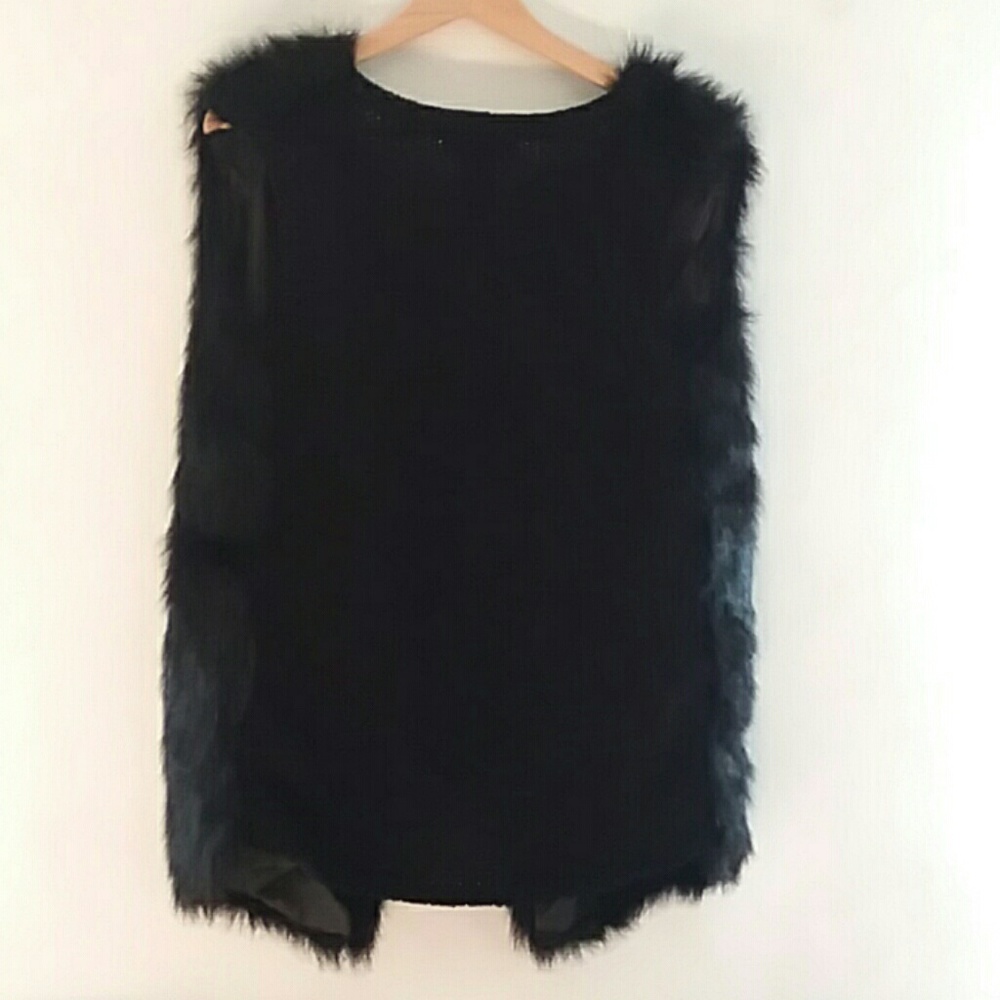 Vest - Picture 5 of 6